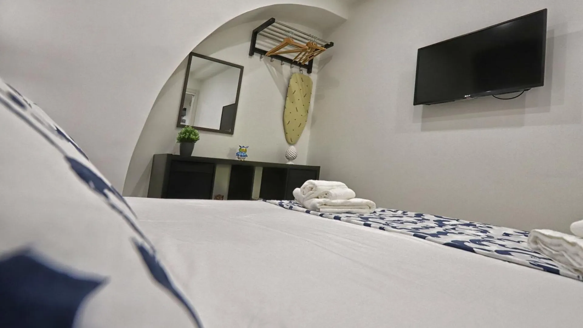 Vicolo 4 Apartment Aeroporto di Catania Fontana Rossa